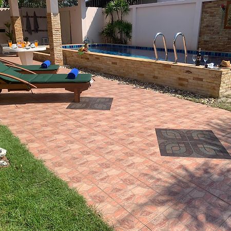 Yoch Pool Villa Pattaya Eksteriør bilde