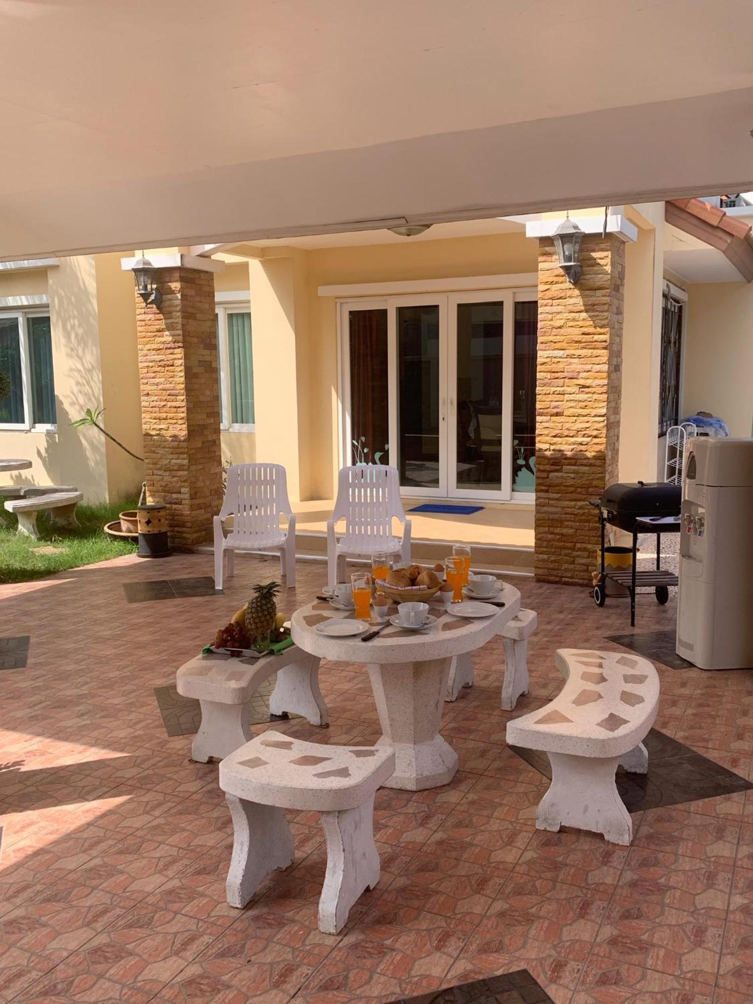 Yoch Pool Villa Pattaya Eksteriør bilde