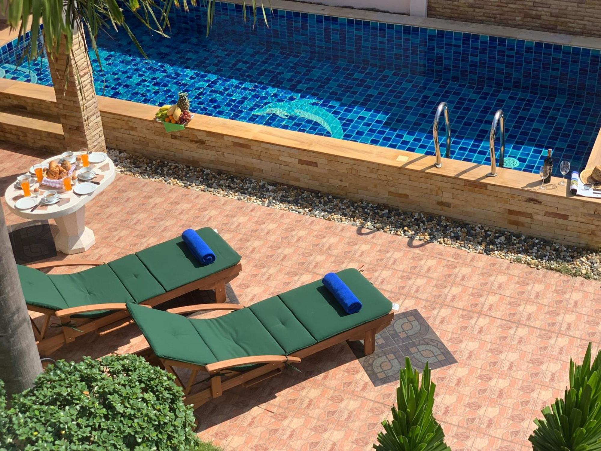 Yoch Pool Villa Pattaya Eksteriør bilde