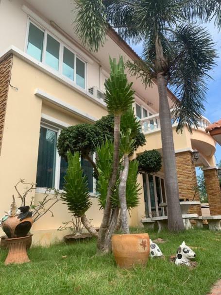 Yoch Pool Villa Pattaya Eksteriør bilde